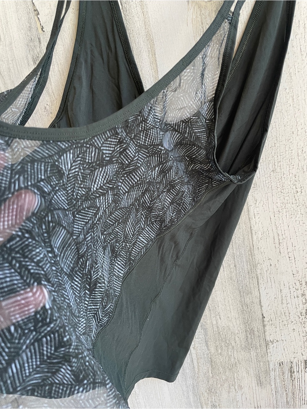 lululemon athletica Dark Khaki Green Strappy Tank Top with sheer layer SZ M - Picture 6 of 8